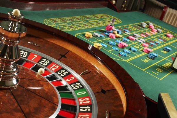 Speed Baccarat live-dealer table with cards and betting interface
